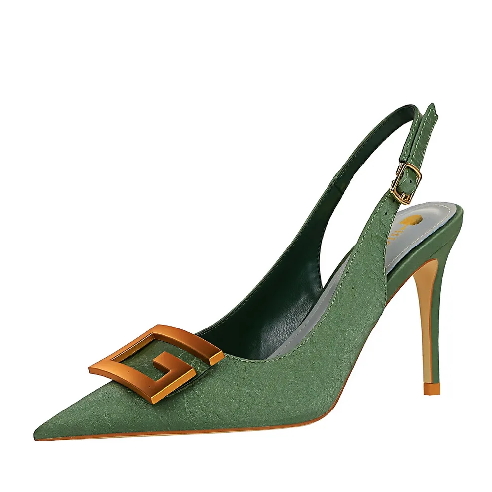 1932-8 Sexy nightclub square button women's high heels, pointed toe, square button women's single shoes
1932-8 Sexy nightclub square button women's high heels, pointed toe, square button women's single shoes
