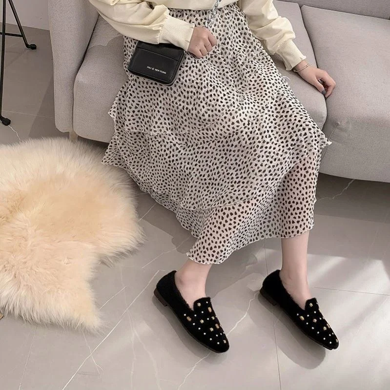 Ladies winter new sheep-fur integrated crocodile-print thermal flat bow loafers, Customized color
Ladies winter new sheep-fur integrated crocodile-print thermal flat bow loafers, Customized color