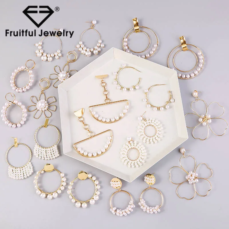 Simple Handmade triangle white pearl earring geometric exaggerated big drop Earrings round eye jewelry earrings mix wholesale
Simple Handmade triangle white pearl earring geometric exaggerated big drop Earrings round eye jewelry earrings mix wholesale