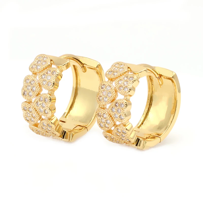2022 Trendy Designer Custom Hip Hop Young Women's Jewelry Luxury Gold Huggie CZ Heart Hoop Earrings Set For Fashion Girls
2022 Trendy Designer Custom Hip Hop Young Women's Jewelry Luxury Gold Huggie CZ Heart Hoop Earrings Set For Fashion Girls