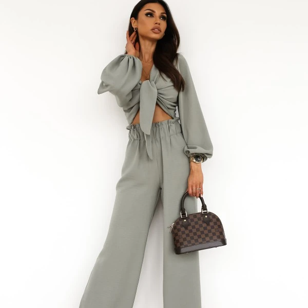 2021 New Solid Color Puff Long Sleeved Blouse Top Wide Leg Pants Suit Casual Suit Sexy Elegant 2pc Set for Women
2021 New Solid Color Puff Long Sleeved Blouse Top Wide Leg Pants Suit Casual Suit Sexy Elegant 2pc Set for Women