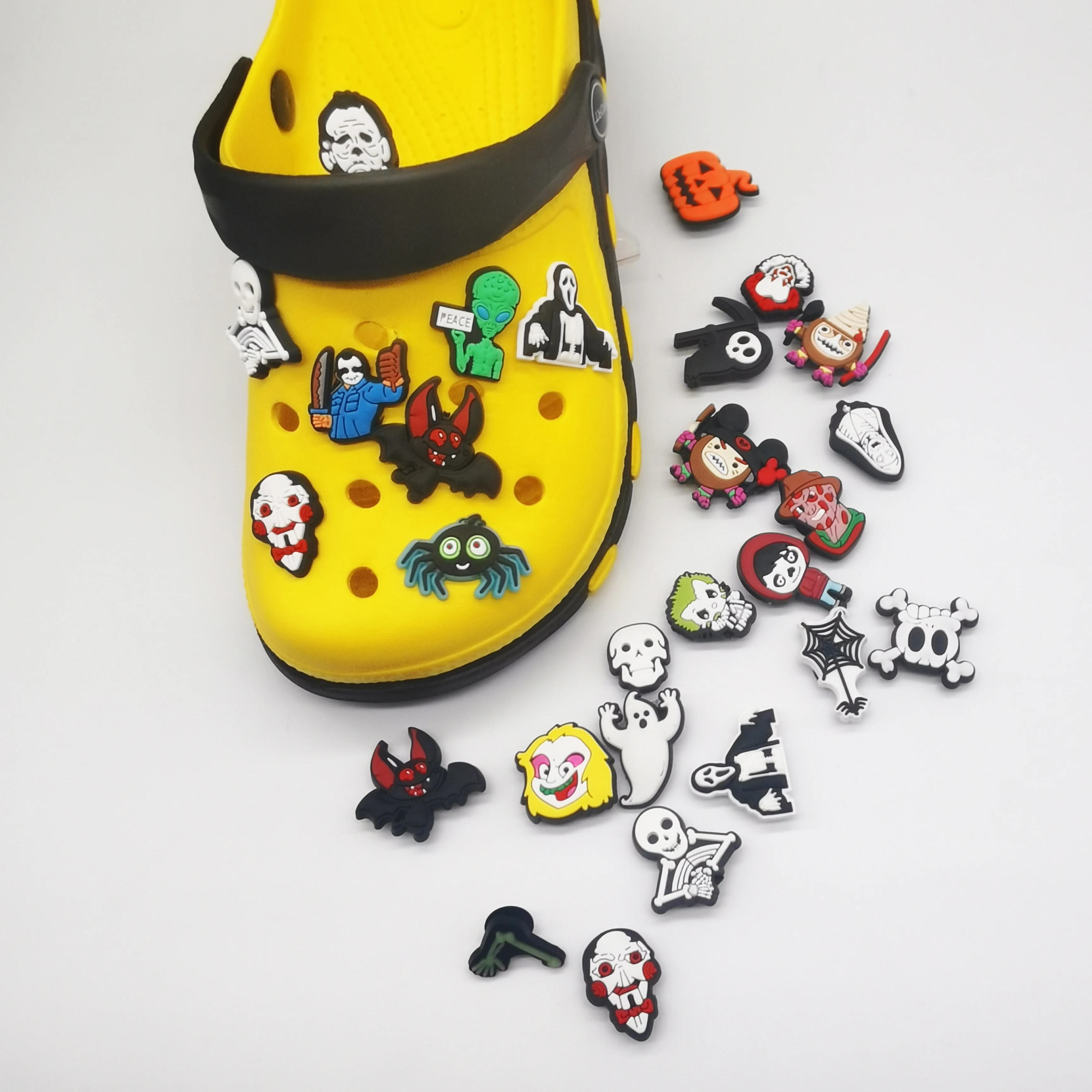 Halloween wholesale custom design character DIY shoe croc charms clog pvc soft Shoe decoration As a gift for the child
Halloween wholesale custom design character DIY shoe croc charms clog pvc soft Shoe decoration As a gift for the child