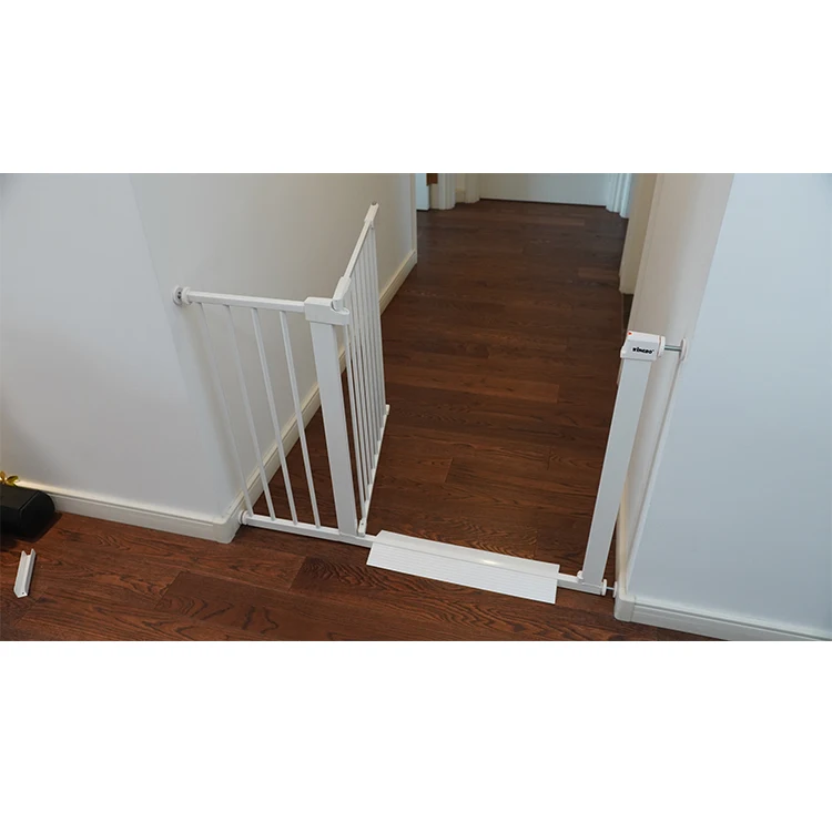 Wholesale metal stair gate baby product child safety gate kingbo safety gate for baby