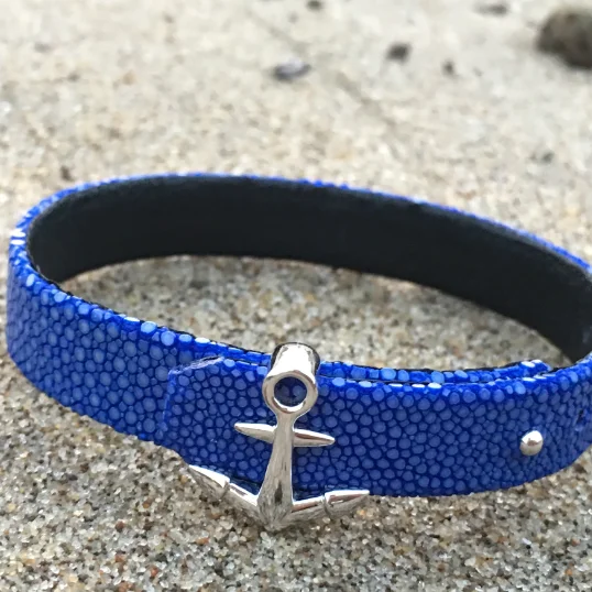 Fashion Customized logo Luxury Genuine leather bracelet Stingray women leather bracelet
Fashion Customized logo Luxury Genuine leather bracelet Stingray women leather bracelet
