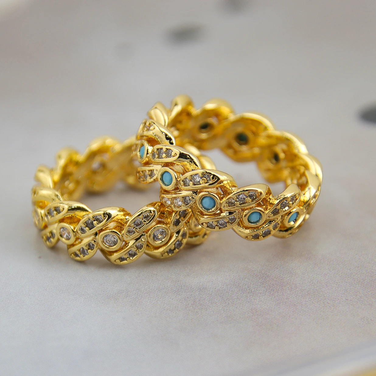 Middle East Style Brass O Ring Turquoise 5a Cubic Zirconia Gold Rings for Women 
Middle East Style Brass O Ring Turquoise 5a Cubic Zirconia Gold Rings for Women