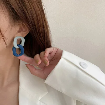 French Vintage Double Color Acrylic Drop Earrings Geometric Matte Resin Earring For Mother
French Vintage Double Color Acrylic Drop Earrings Geometric Matte Resin Earring For Mother