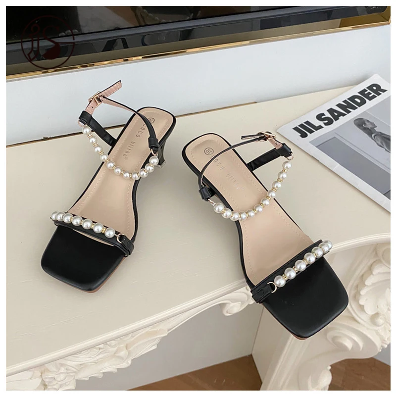 Women's sandals with square toe and pearl flats for summer 2021 a word with decorative fashion girls sandals
Women's sandals with square toe and pearl flats for summer 2021 a word with decorative fashion girls sandals