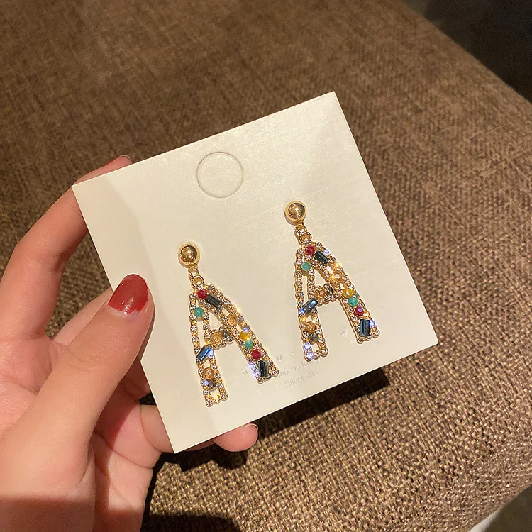 S925 Sterling Silver Rainbow Colored Crystal Rhinestone Letter A Pendant Earrings Ins Creative Shiny A Stud Earrings For Girls
S925 Sterling Silver Rainbow Colored Crystal Rhinestone Letter A Pendant Earrings Ins Creative Shiny A Stud Earrings For Girls