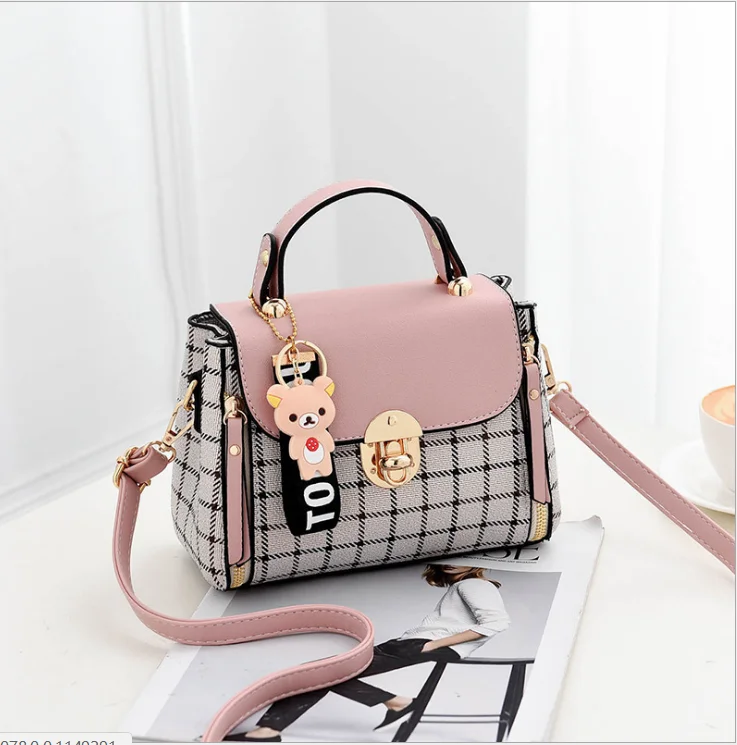 Foma bags 4012 Dropshipping plaid with pendant girls shoulder small bags wholesales, White,black,red,pink,brown
Foma bags 4012 Dropshipping plaid with pendant girls shoulder small bags wholesales, White,black,red,pink,brown