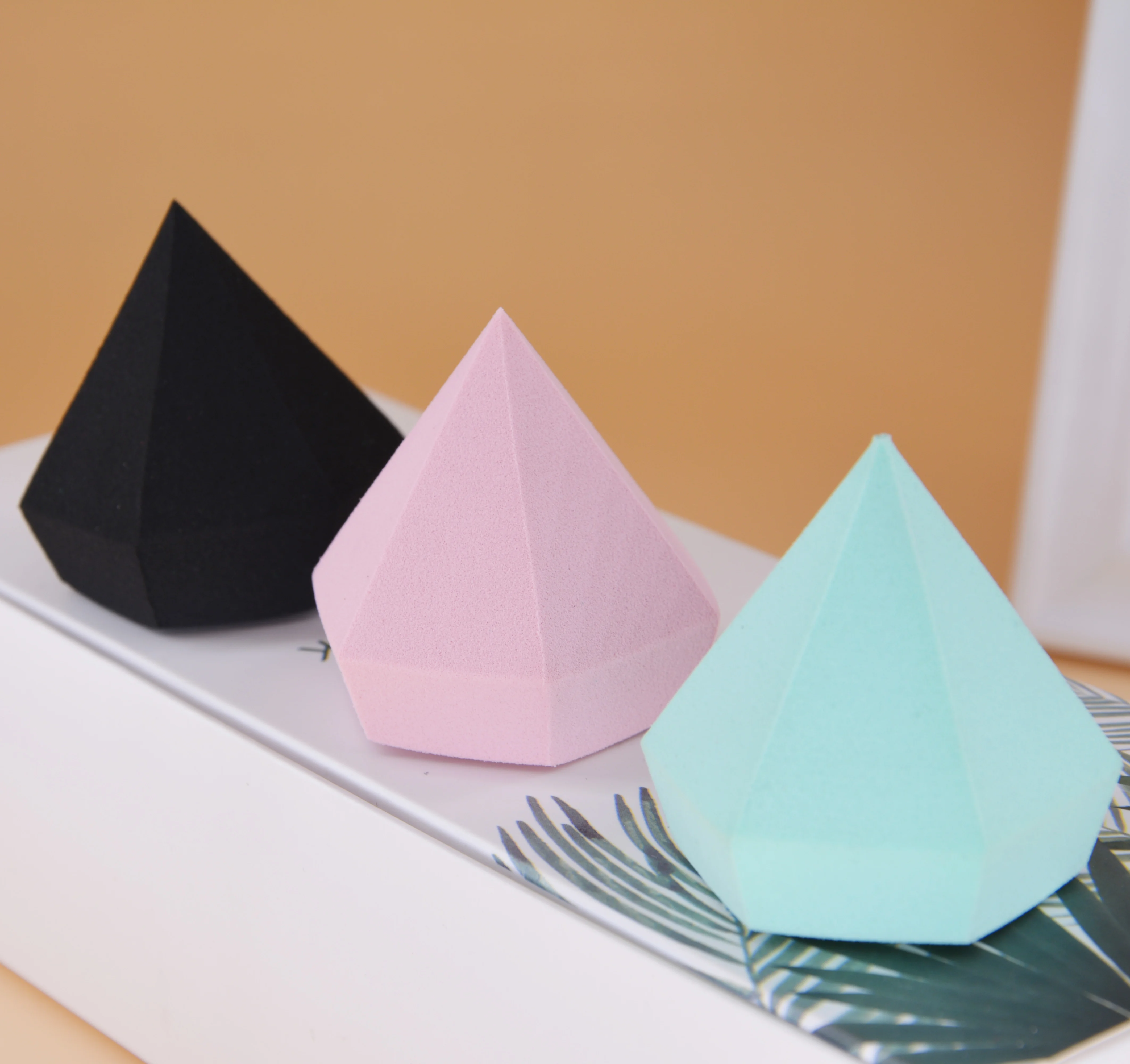 Cosmetic diamond Puff Beauty Facial makeup blender sponge, Black/pink/rose red/green/blue/purple/customized 
Cosmetic diamond Puff Beauty Facial makeup blender sponge, Black/pink/rose red/green/blue/purple/customized