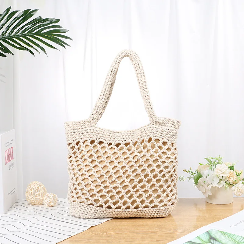 Hand-woven casual hollow women's bag Customized portable straw woven bag for beach vacation
Hand-woven casual hollow women's bag Customized portable straw woven bag for beach vacation