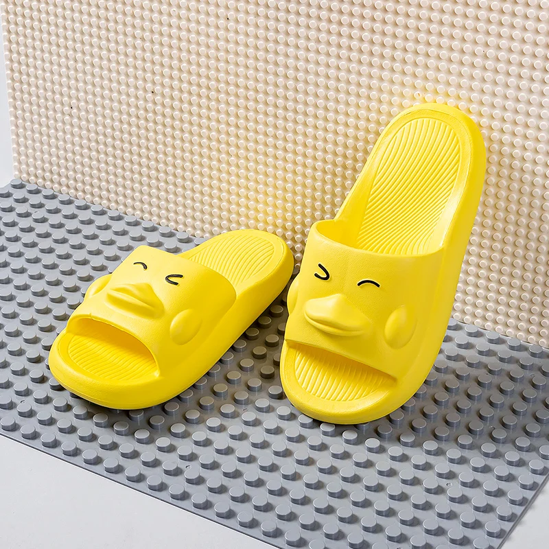 2022 new arrival children's sandals cute cartoon hole shoes casual comfortable and soft kids house indoor and outdoor slippers
2022 new arrival children's sandals cute cartoon hole shoes casual comfortable and soft kids house indoor and outdoor slippers