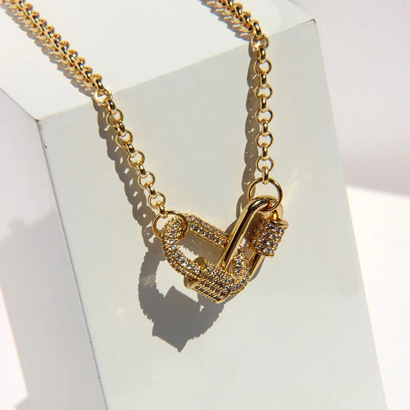 Gold Plated Double Circle Carabiner Necklaces Micro Paving CZ Stone Necklaces for Women Pin Minimalist Necklace Hot Jewelry
Gold Plated Double Circle Carabiner Necklaces Micro Paving CZ Stone Necklaces for Women Pin Minimalist Necklace Hot Jewelry