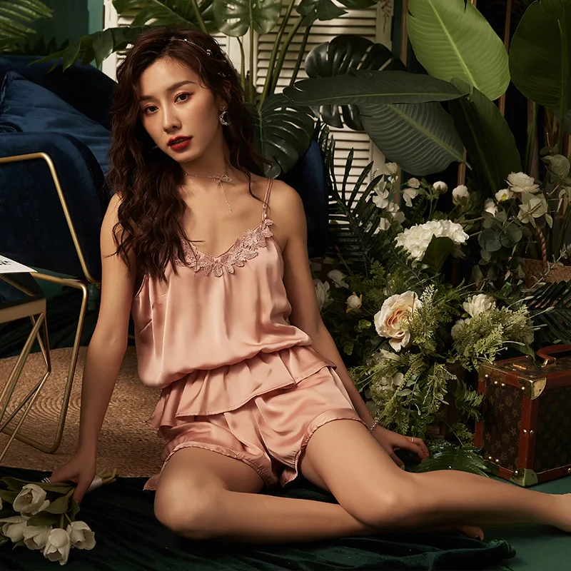 Sleep-skirt vest suspenders with lace pure color flounces suit shorts home ice silk girl sleepwear, Customized color
Sleep-skirt vest suspenders with lace pure color flounces suit shorts home ice silk girl sleepwear, Customized color