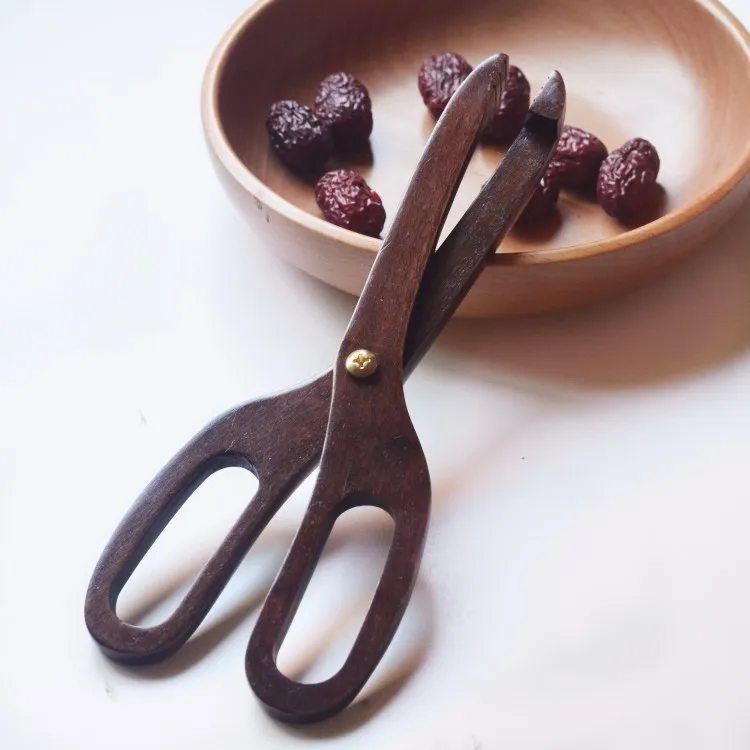 Wholesale kitchen supplies wood food clip scissors clip bread baking meat clip, Natural
Wholesale kitchen supplies wood food clip scissors clip bread baking meat clip, Natural