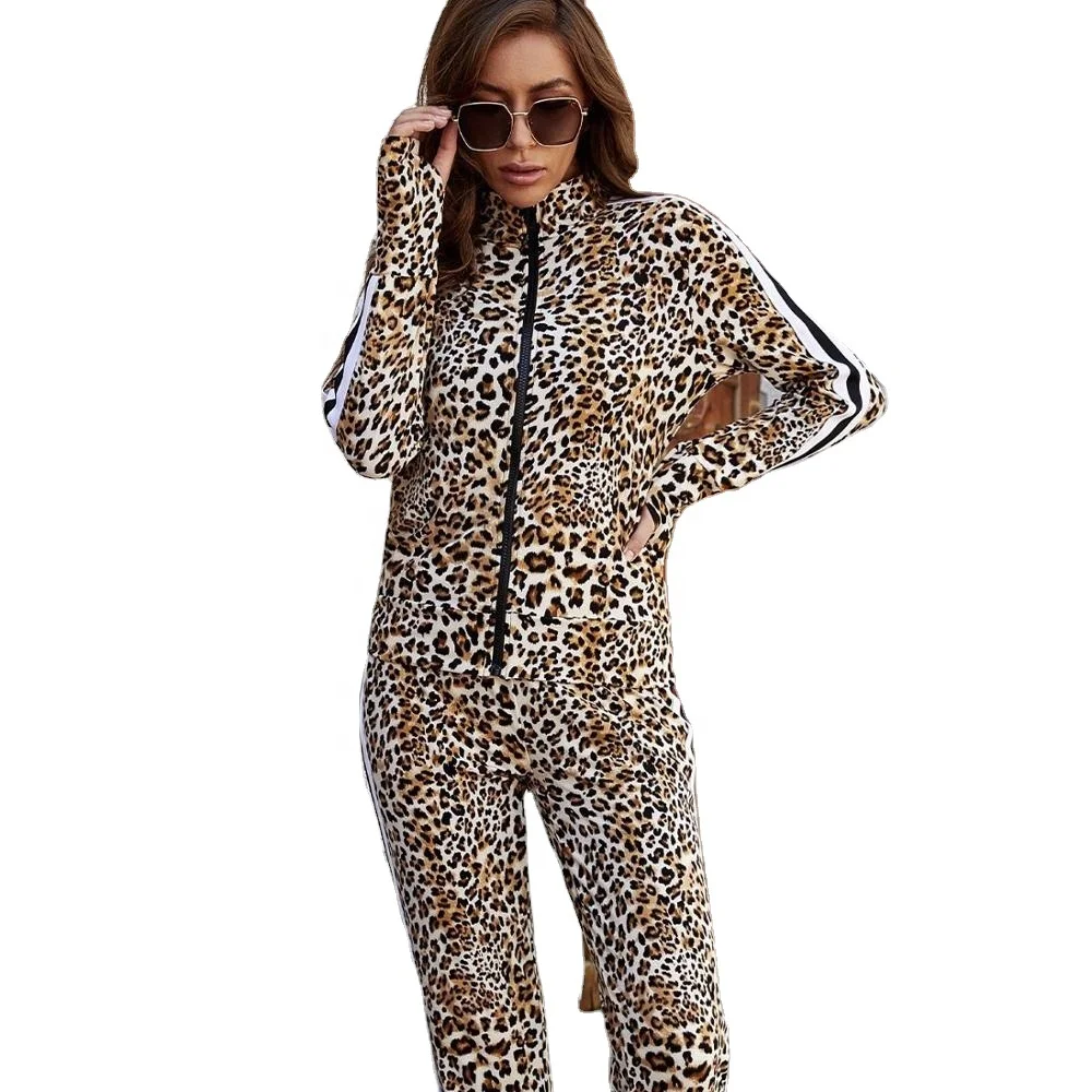 2021 NEW Design Leopard Printed Long Sleeve Patchwork Velvet Zip Up Top Pants 2pc Set Tracksuits Sports Casual Outfit for Women
2021 NEW Design Leopard Printed Long Sleeve Patchwork Velvet Zip Up Top Pants 2pc Set Tracksuits Sports Casual Outfit for Women