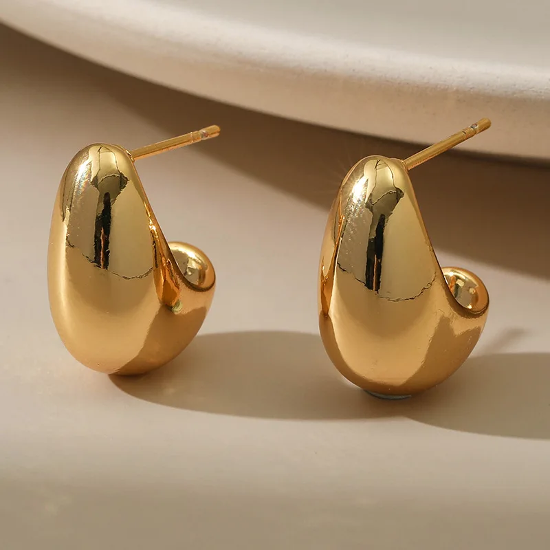 Stylish European And American Pea C Earrings Gold Irregular Earings Glossy Small Earrings
Stylish European And American Pea C Earrings Gold Irregular Earings Glossy Small Earrings