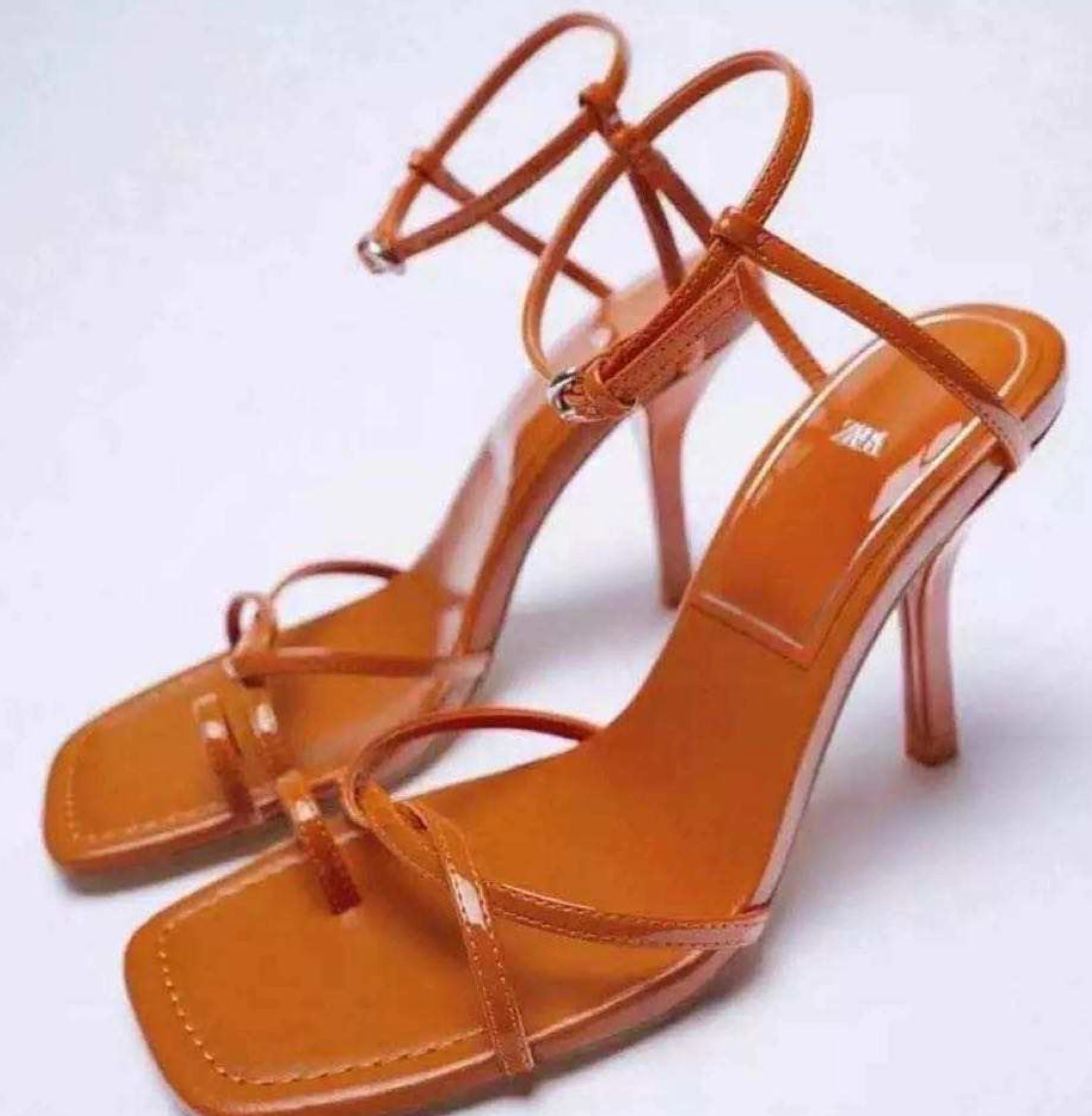 Sandal Woman 2021 new versatile stiletto heels sandals sexy peep-toe sandals
Sandal Woman 2021 new versatile stiletto heels sandals sexy peep-toe sandals