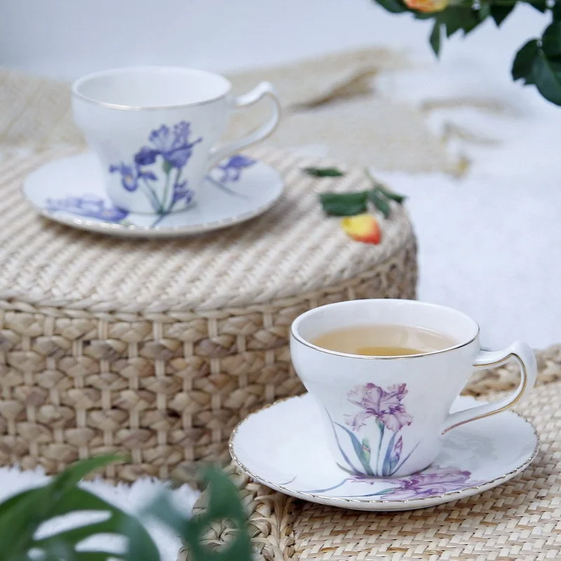 New designs Nordic luxury coffee mug afternoon tea ceramic cup and saucer, As the photo
New designs Nordic luxury coffee mug afternoon tea ceramic cup and saucer, As the photo