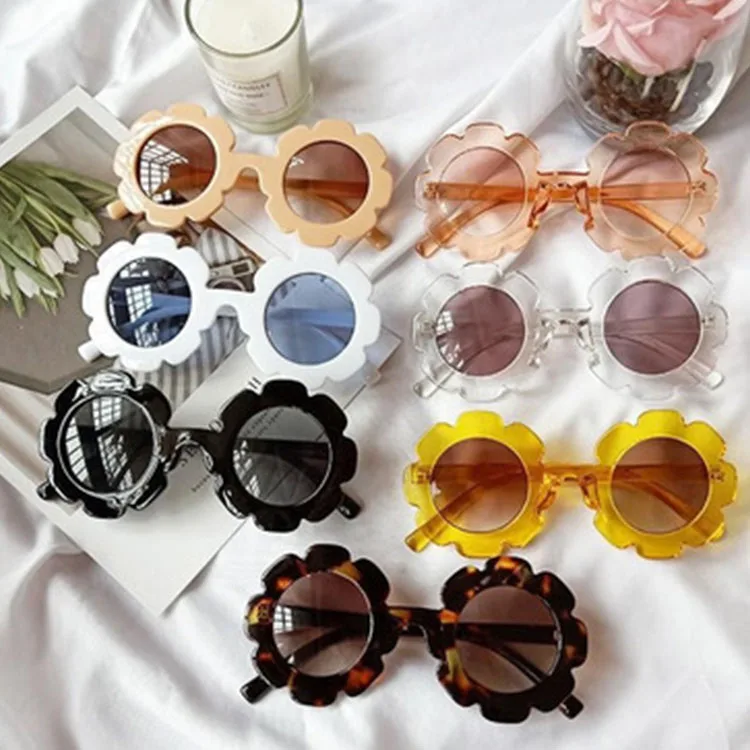 Wholesale Kids Sun glasses Cute Sun Flowers Meng Baochao Personality Candy Color Sunglasses for Kids
Wholesale Kids Sun glasses Cute Sun Flowers Meng Baochao Personality Candy Color Sunglasses for Kids