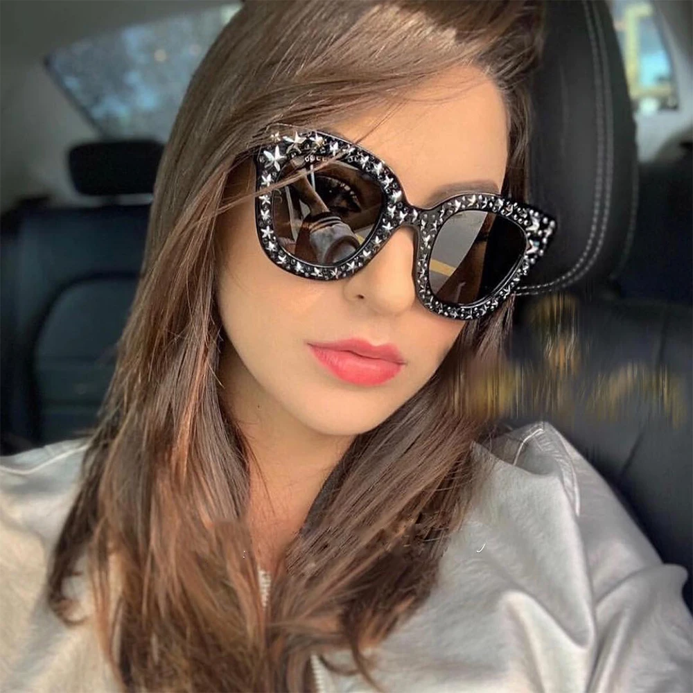 2022 bling bling shades New Fashion Sun glasses for ladies Retro Diamond Private custom logo glasses fashion sunglasses
2022 bling bling shades New Fashion Sun glasses for ladies Retro Diamond Private custom logo glasses fashion sunglasses