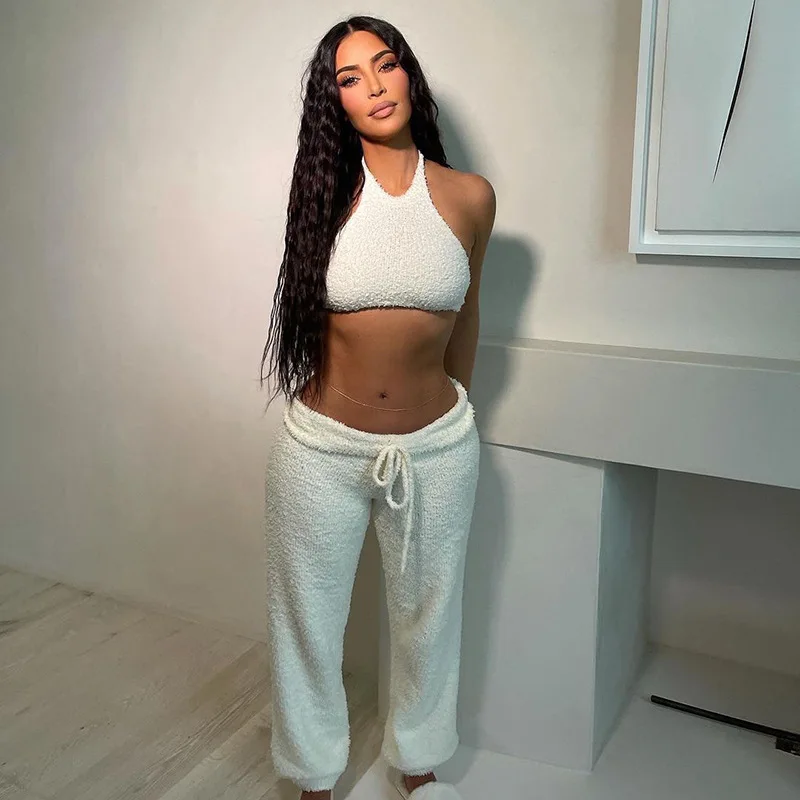 New arrivals women clothing fleece plush casual lounge wear joggers pants two piece pants set
New arrivals women clothing fleece plush casual lounge wear joggers pants two piece pants set