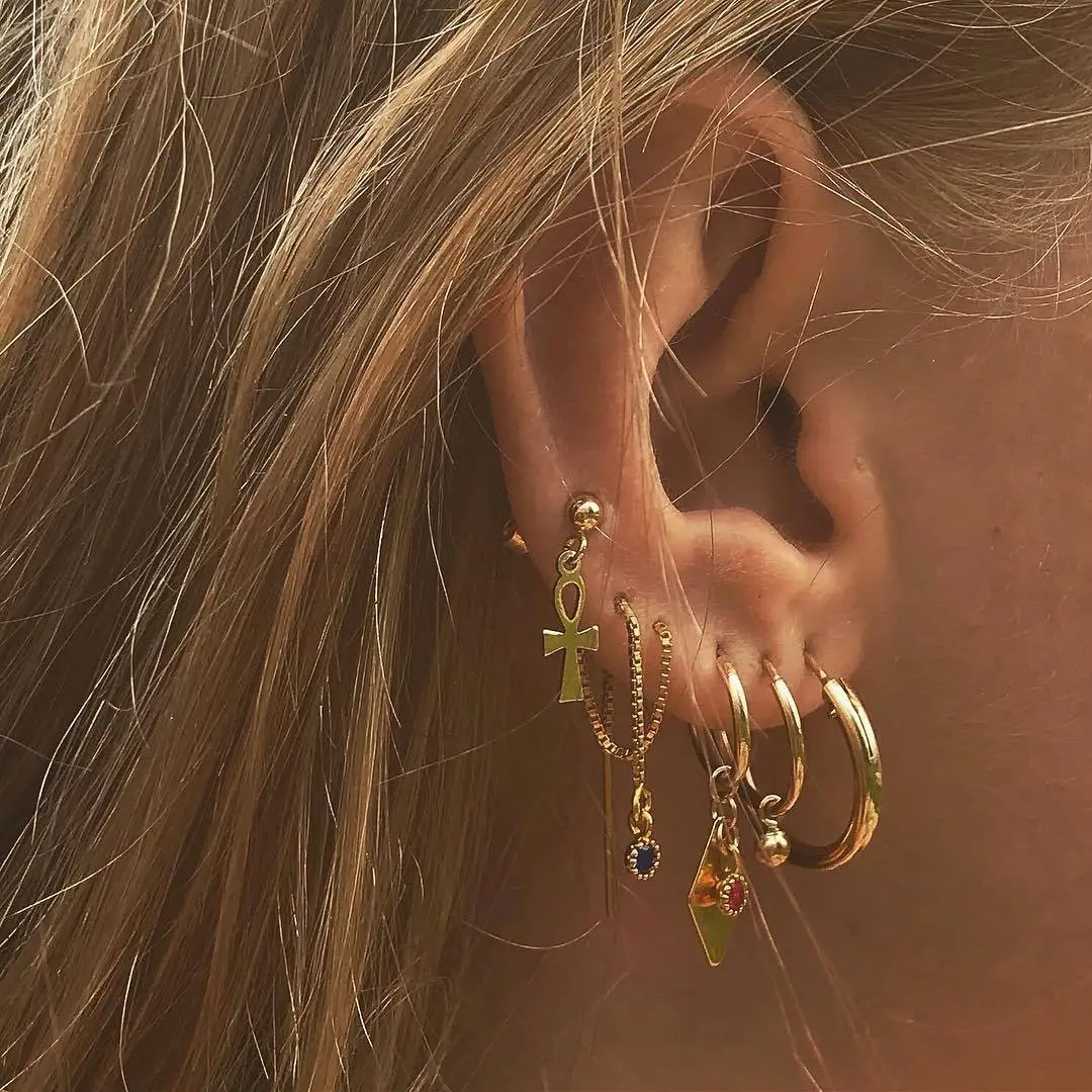Women men gold plated earrings jewelry Wholesale fashion huggie ear ring 2021 New Statement earrings
Women men gold plated earrings jewelry Wholesale fashion huggie ear ring 2021 New Statement earrings