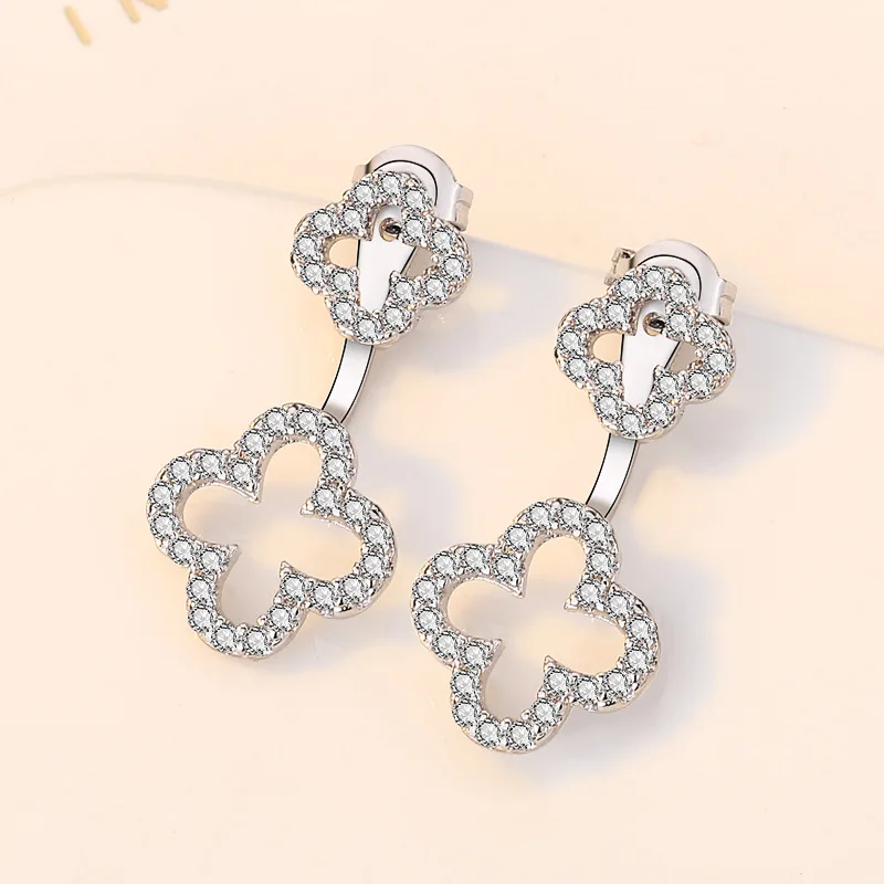 Fashion Popular Geometry Cubic Zirconia CZ Trendy Elegant Women Clover Shaped Pendant Jewelry Stud Earrings for Women
Fashion Popular Geometry Cubic Zirconia CZ Trendy Elegant Women Clover Shaped Pendant Jewelry Stud Earrings for Women