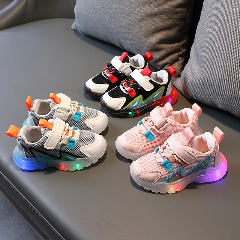 Fall New Design Fashion Mesh Girls Boys Breathable Kids Led Sneaker Children Party Shoes Lighting Shoes For Children
Fall New Design Fashion Mesh Girls Boys Breathable Kids Led Sneaker Children Party Shoes Lighting Shoes For Children