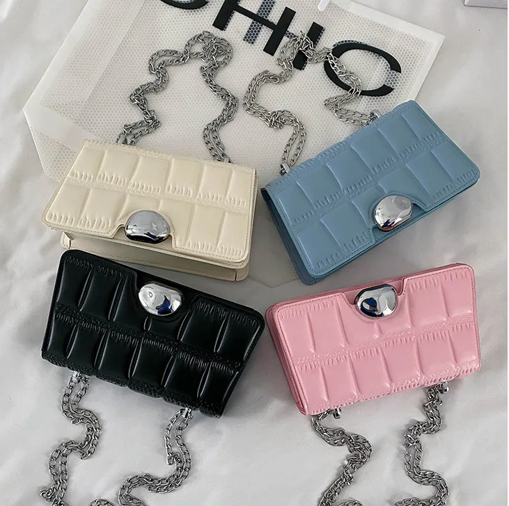 2021 New Summer Pearl Portable Handbag Trendy Cool Girl Chain Crossbody Bag Purses And Handbags, 4 colors
2021 New Summer Pearl Portable Handbag Trendy Cool Girl Chain Crossbody Bag Purses And Handbags, 4 colors
