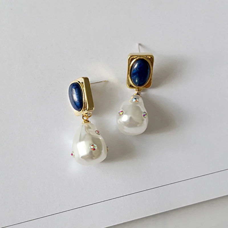 Faux Pearl Drop Earrings Embedded Lapis Lazuli Square Gold Earrings Embellished Small Rhinestone Dangle Earrings for Women
Faux Pearl Drop Earrings Embedded Lapis Lazuli Square Gold Earrings Embellished Small Rhinestone Dangle Earrings for Women
