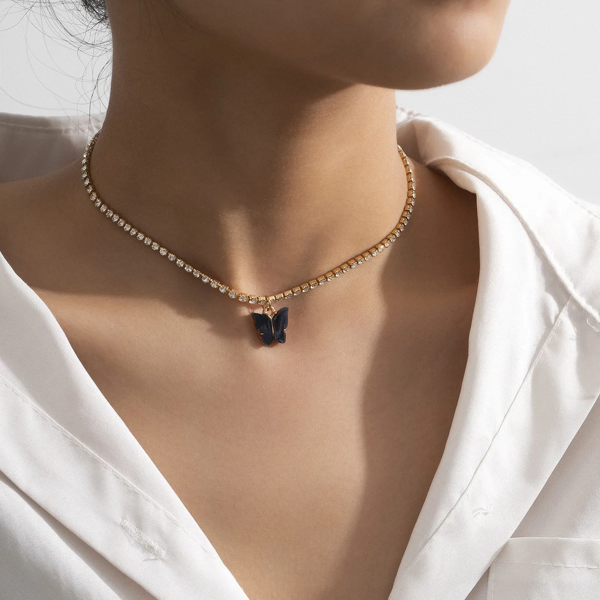 Aug jewelry 2021 Hot Sale Fashion Simple Butterfly Necklace Retro Glass Rhinestone Claw Chain Woman Necklace
Aug jewelry 2021 Hot Sale Fashion Simple Butterfly Necklace Retro Glass Rhinestone Claw Chain Woman Necklace
