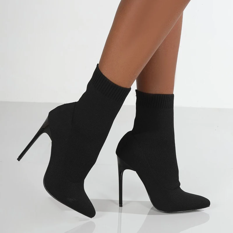 Fall and winter ladies shoe boots women large size high heels shoes for women thigh high boots
Fall and winter ladies shoe boots women large size high heels shoes for women thigh high boots