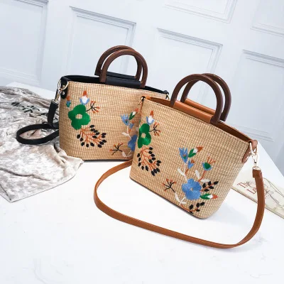 MeeTee B-B059 Fashion New Embroidery Flower Rattan Tote Bag Straw Woven Beach Woman Bag Messenger Portable Small Bag
MeeTee B-B059 Fashion New Embroidery Flower Rattan Tote Bag Straw Woven Beach Woman Bag Messenger Portable Small Bag