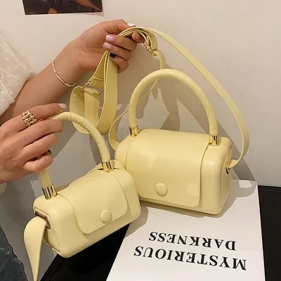 2021 the newest spring summer women handbag two size PU leather box bag solid color sling crossbody shoulder bag, Purple ,white ,black ,green ,yellow
2021 the newest spring summer women handbag two size PU leather box bag solid color sling crossbody shoulder bag, Purple ,white ,black ,green ,yellow