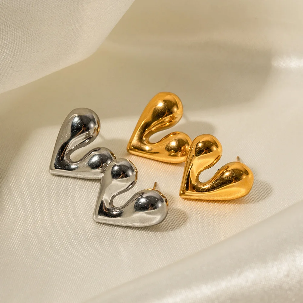 Wholesale Earrings 18K Gold Plated Silver Plated Stainless Steel Personality Heart-shaped Earrings
Wholesale Earrings 18K Gold Plated Silver Plated Stainless Steel Personality Heart-shaped Earrings