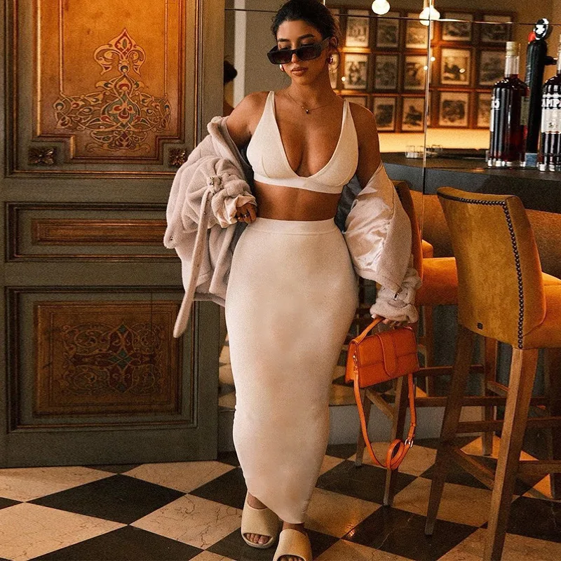 2022 Summer new style women casual simple solid two piece bikini top high waist bodycon long dress set 
2022 Summer new style women casual simple solid two piece bikini top high waist bodycon long dress set