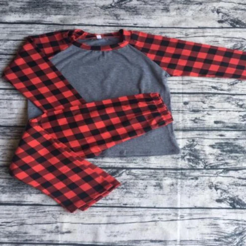 Baby red black plaid long sleeve pajamas children kids round neck warmth and comfortable pajamas
Baby red black plaid long sleeve pajamas children kids round neck warmth and comfortable pajamas