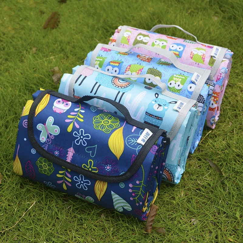Wholesale good quality polyester oxford foldable picnic blanket large waterproof resistant extra big large durable picnic mat
Wholesale good quality polyester oxford foldable picnic blanket large waterproof resistant extra big large durable picnic mat