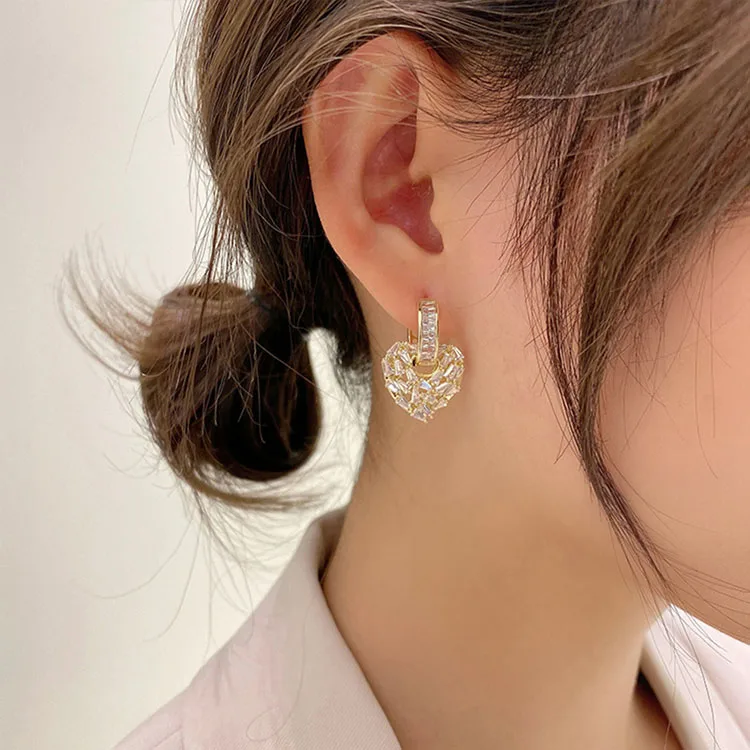 Zooying Fashion Zircon Heart Ear Buckle Ladies Simple Geometric Pendant Earrings, As picture
Zooying Fashion Zircon Heart Ear Buckle Ladies Simple Geometric Pendant Earrings, As picture