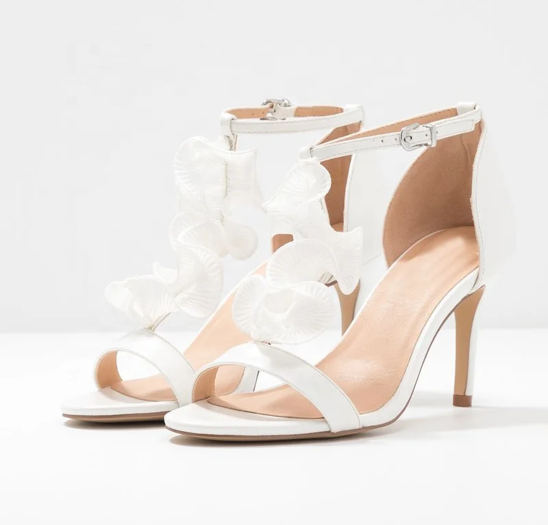 2020 Sexy ladies party shoes Flower lace Decoration Mid Heel Sandals Women Shoes wedding shoes for bride
2020 Sexy ladies party shoes Flower lace Decoration Mid Heel Sandals Women Shoes wedding shoes for bride