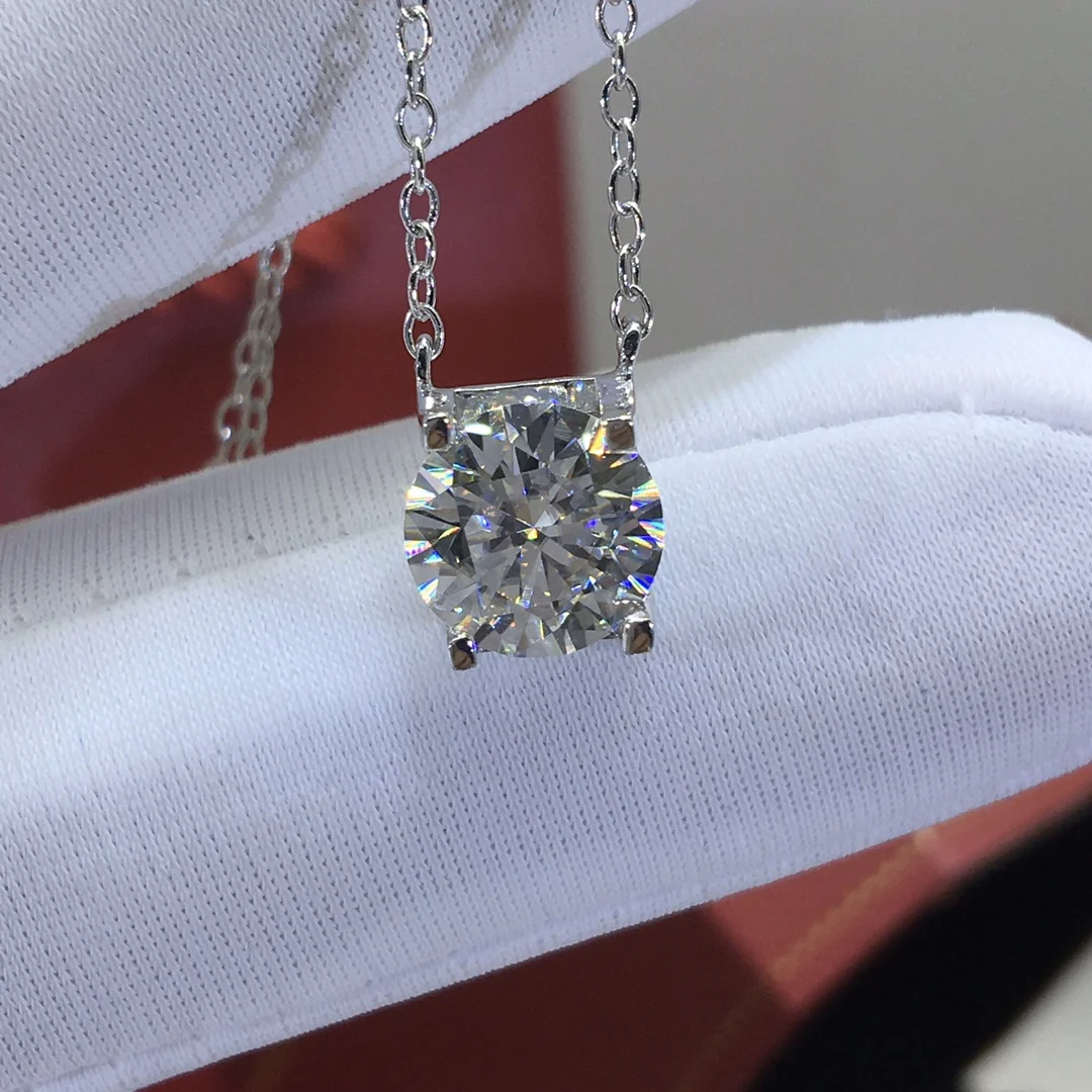 Silver 925 Excellent Cut Diamond Test Passed 2 Carat D Color High Quality Moissanite Cow Head Pendant Necklace Silver Jewelry
Silver 925 Excellent Cut Diamond Test Passed 2 Carat D Color High Quality Moissanite Cow Head Pendant Necklace Silver Jewelry