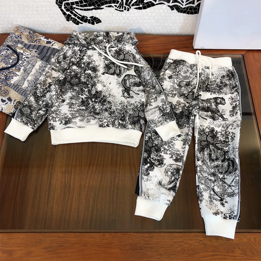 Unique Design Hot Sale Casual Sportswear Fashion Trousers Two-piece Boys Kids Tracksuit Pullover Sweater New Boy's Clothing Sets, White
Unique Design Hot Sale Casual Sportswear Fashion Trousers Two-piece Boys Kids Tracksuit Pullover Sweater New Boy's Clothing Sets, White