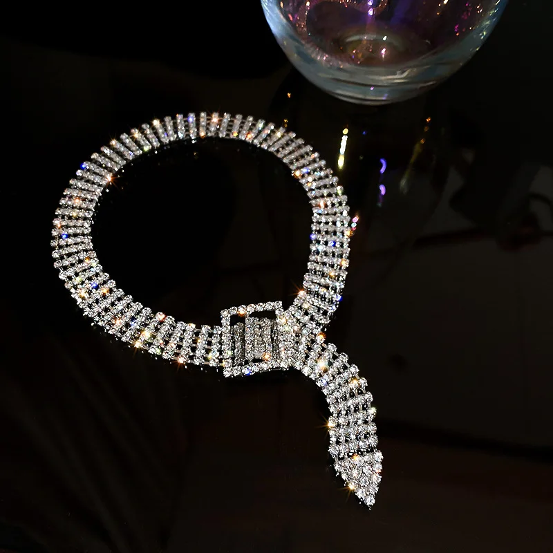 Punk Luxury Iced Out Full Diamond Belt Necklace Silver Plated Bling Bling Crystal Rhinestone Buckle Choker Necklace
Punk Luxury Iced Out Full Diamond Belt Necklace Silver Plated Bling Bling Crystal Rhinestone Buckle Choker Necklace