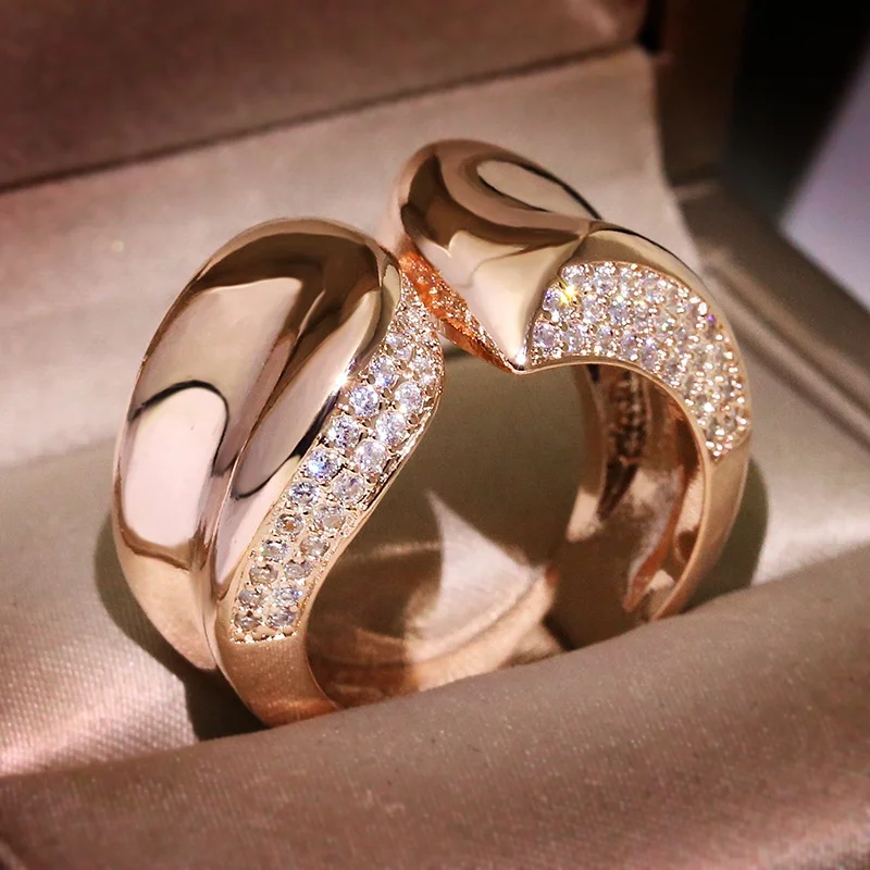 Fashion Creative White Zircon Engagement Promise Rings for Women Vintage Rose Gold Filled Wedding Ring Geometric Band
Fashion Creative White Zircon Engagement Promise Rings for Women Vintage Rose Gold Filled Wedding Ring Geometric Band