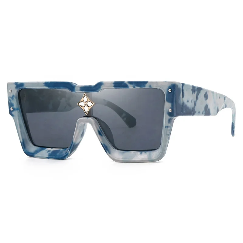 Luxury Fashion Wholesale Custom Eyeglass Newest Women Men Eyewear Shades Sun Glasses Oversized Square Diamond Sunglasses
Luxury Fashion Wholesale Custom Eyeglass Newest Women Men Eyewear Shades Sun Glasses Oversized Square Diamond Sunglasses