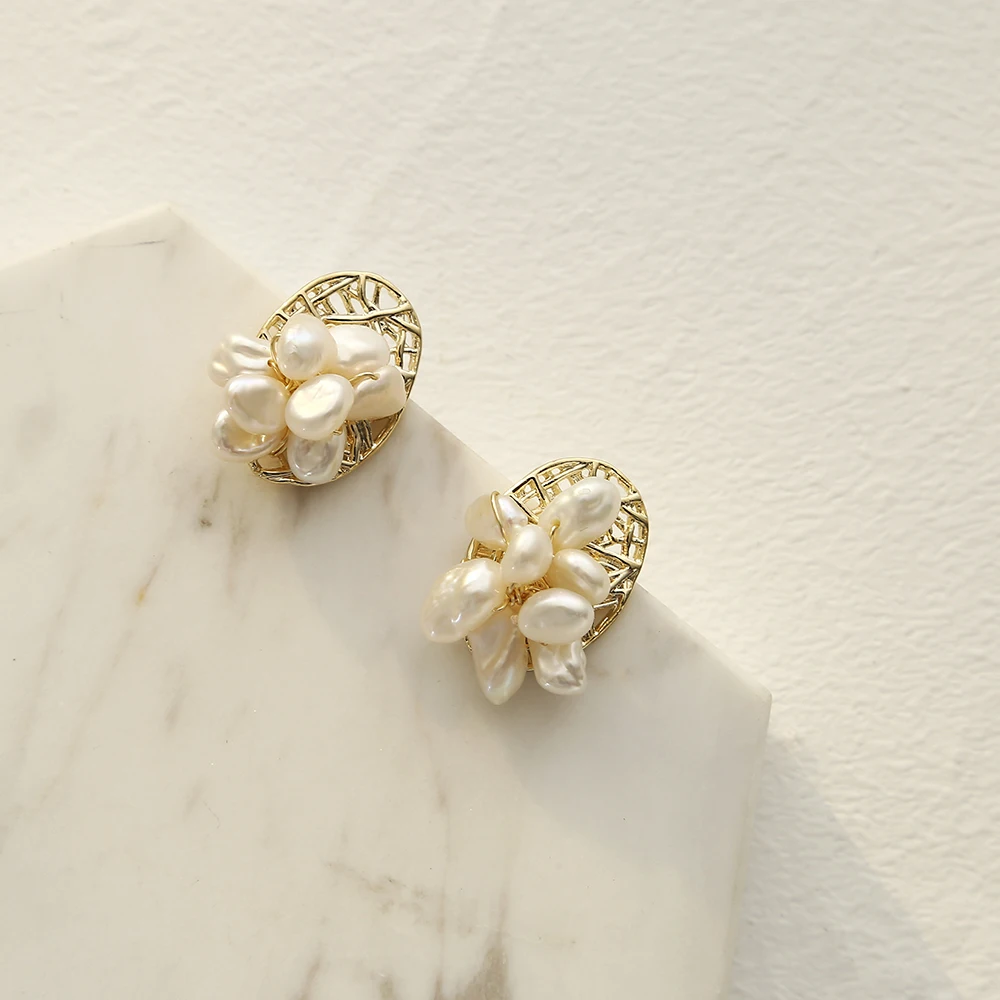 New Design pearl and alloy earrings for Women Cheap Earrings Wholesale jewelry Stud earring, Golden
New Design pearl and alloy earrings for Women Cheap Earrings Wholesale jewelry Stud earring, Golden