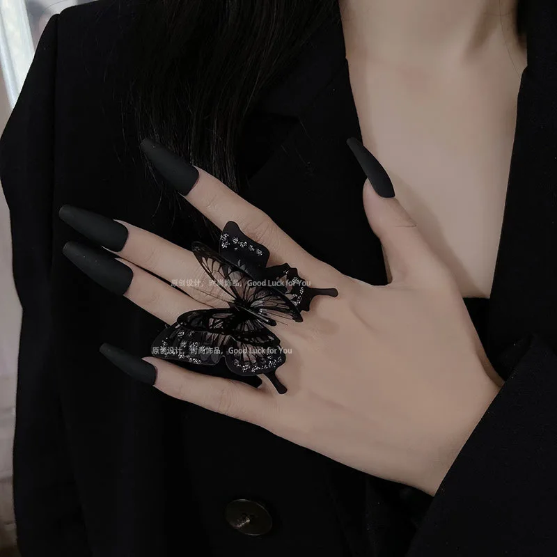 Female Personality Exaggerate Adjustable Gothic Cosplay Three-Dimensional Rings Women Girl Jewelry Punk Black Butterfly Ring
Female Personality Exaggerate Adjustable Gothic Cosplay Three-Dimensional Rings Women Girl Jewelry Punk Black Butterfly Ring