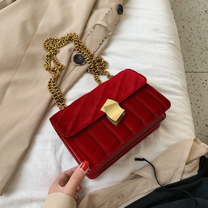 Luxury Handbags Velvet Crossbody Bag women Classics bag with Lock Fashion Ladies Chain Messenger Bag for girls
Luxury Handbags Velvet Crossbody Bag women Classics bag with Lock Fashion Ladies Chain Messenger Bag for girls