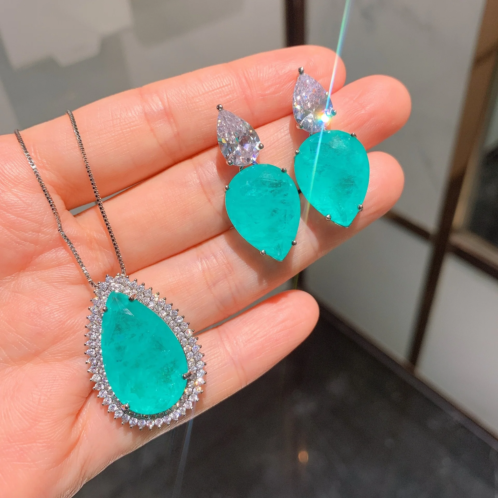 Luxury Women'S Jewelry Sets Green Earrings Drop Cut Necklace Jewelry For Anniversary Fashion Jewelry, Customized color
Luxury Women'S Jewelry Sets Green Earrings Drop Cut Necklace Jewelry For Anniversary Fashion Jewelry, Customized color